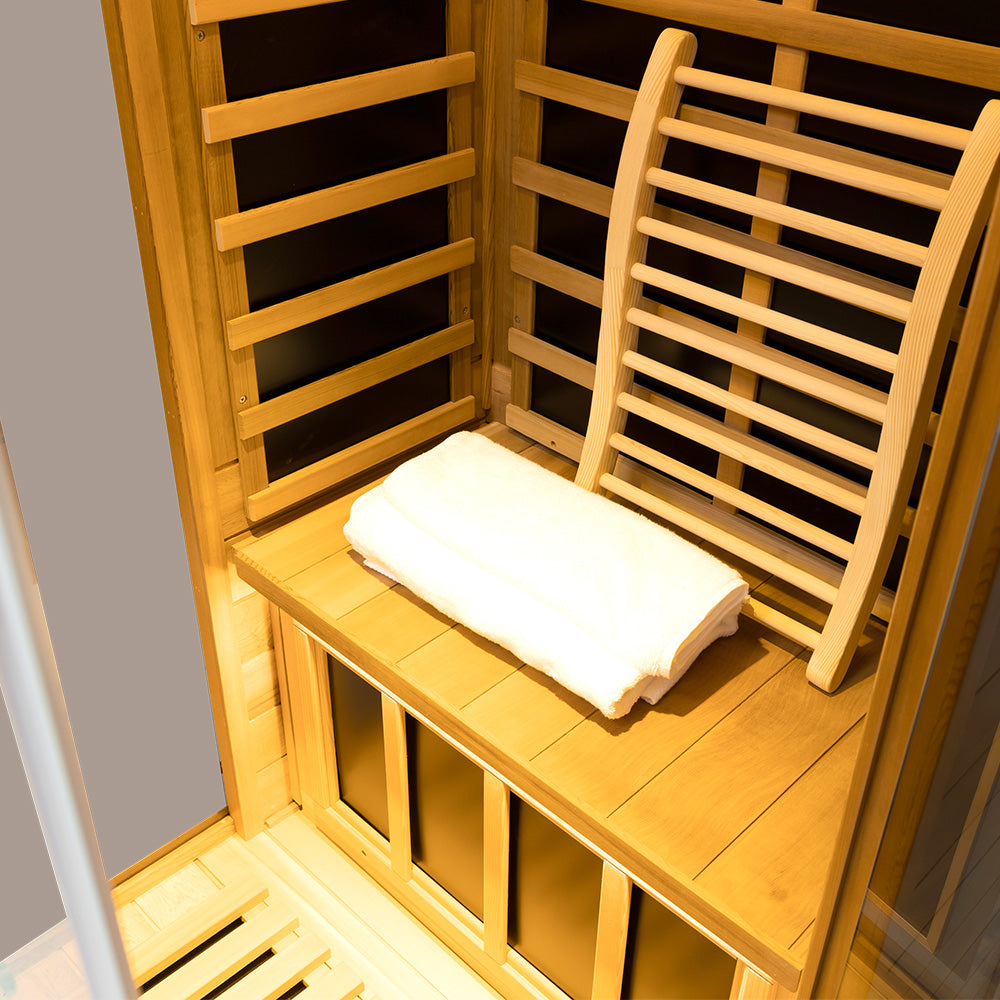 Wizzisaunas 909MRX — Outdoor Barrel Sauna in Red Cedar (Left Door)