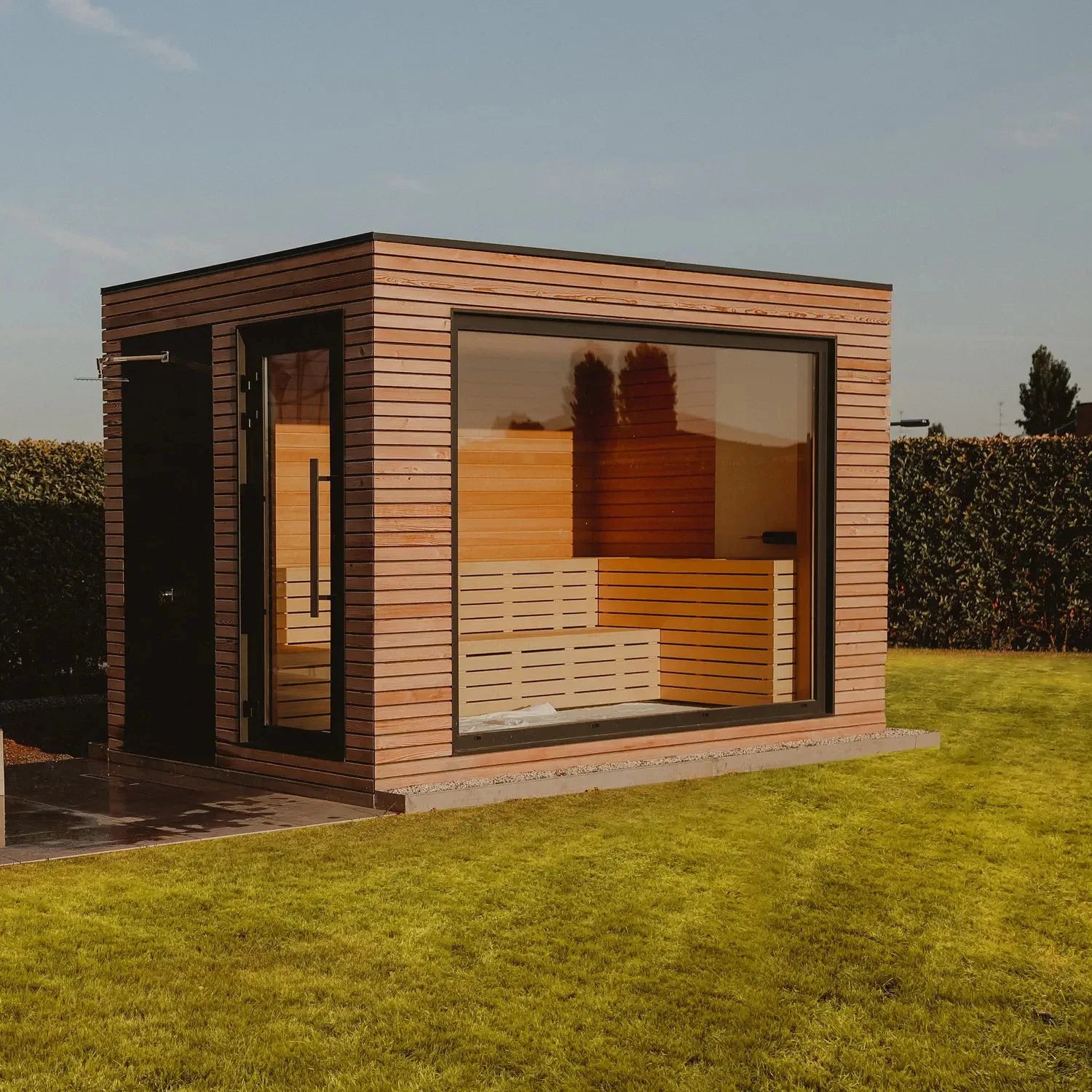 Deluxe outdoor plaza smart steam sauna 4-6 person wet steam