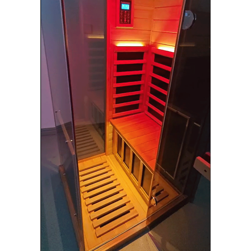 Wizzisaunas 909MRX — Outdoor Barrel Sauna in Red Cedar (Left Door)